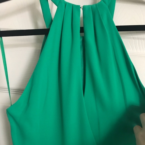 Green Express keyhole dress. - Picture 4 of 4